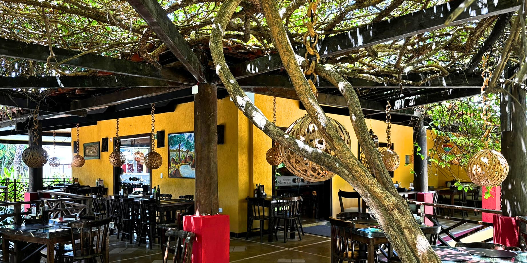 Varanda principal do restaurante do Hotel Aconchego Porto de Galinhas